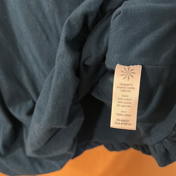 Athleta Women’s Bubble Lace Racerback Tank Top Dark Teal Size Medium - Picture 6 of 10